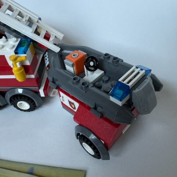 Lego 7239 Fire Truck 7942 Off Road Rescue Complete except Stickers Engine Set - Picture 5 of 9